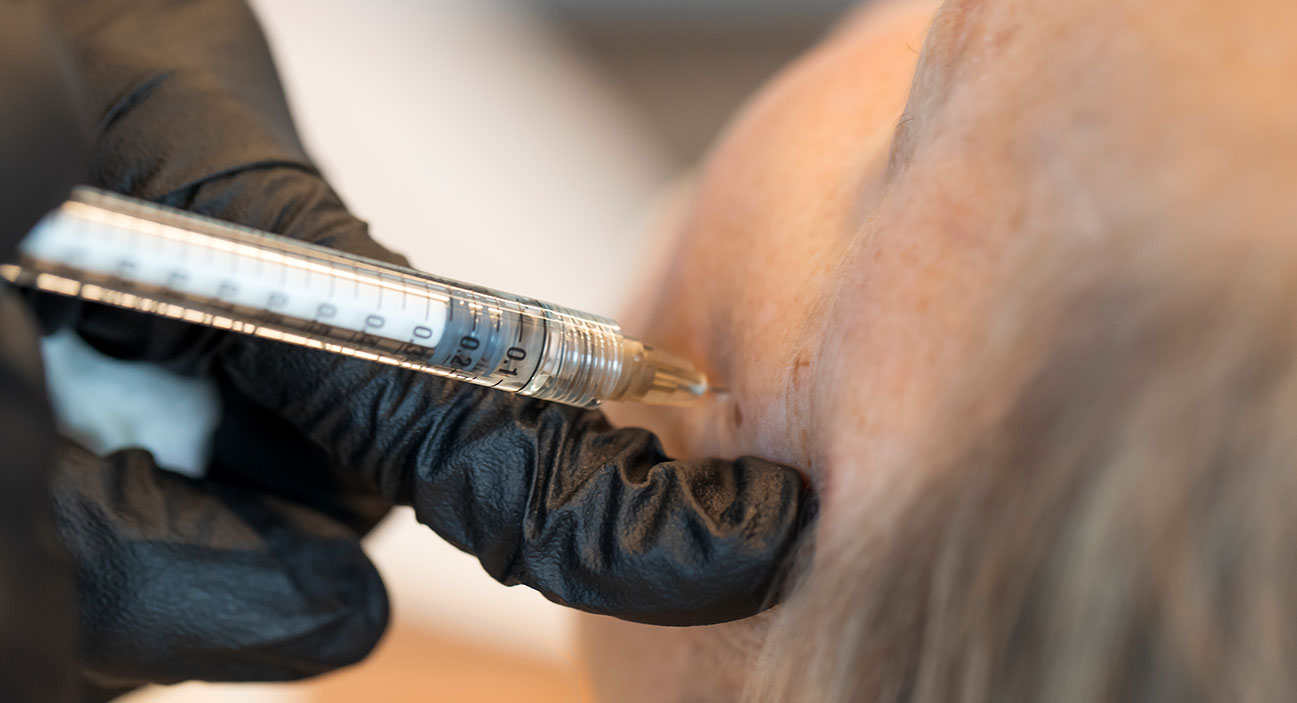Liquid facelift eye region